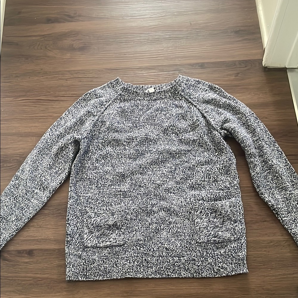 Gap “ Designed & Crafted Women Sweater 60% Cotton, 30% Nylon & 10% wool Size S